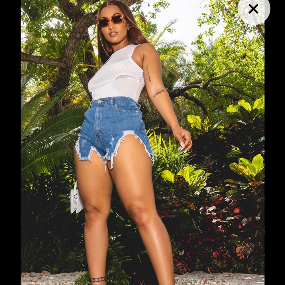 PLT Mid Wash Extreme Thigh Rip Denim Short US 8
